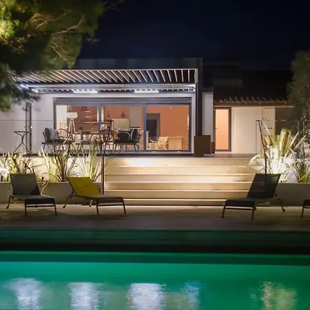 Holiday home Des Jacinthes Tarascon