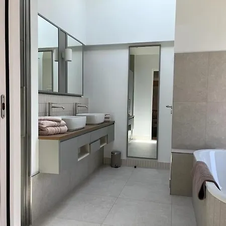 Des Jacinthes Holiday home *
